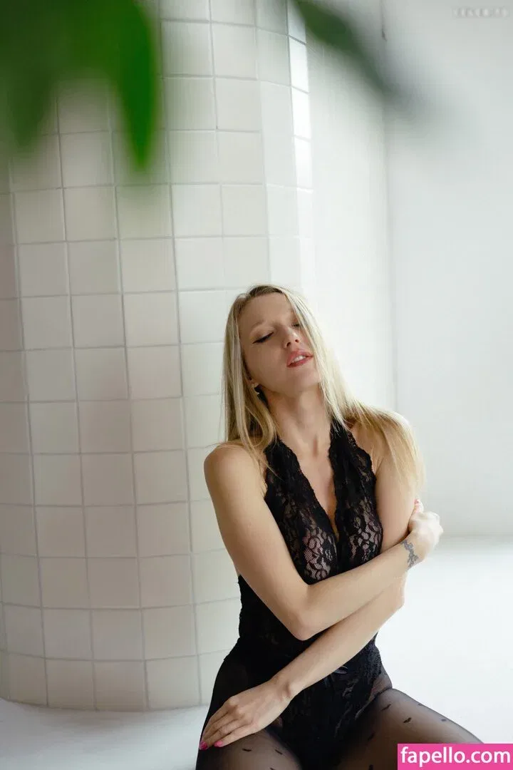 Natalie (Avo) Onlyfans Photo Gallery 