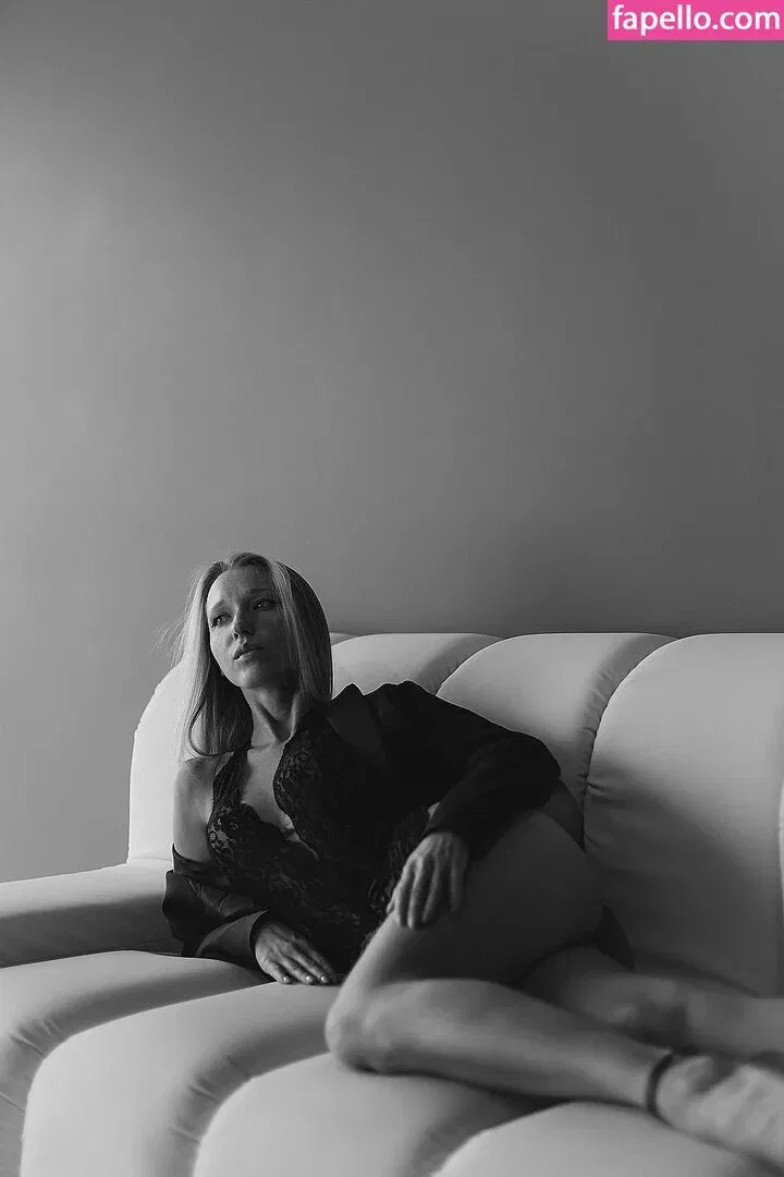 Natalie (Avo) Onlyfans Photo Gallery 