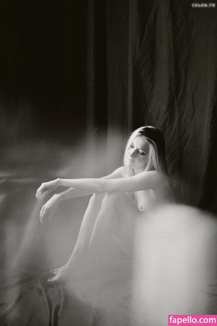 Natalie (Avo) Onlyfans Photo Gallery 