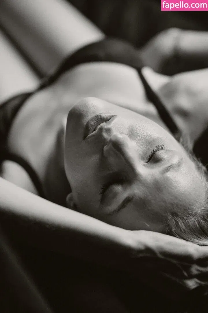 Natalie (Avo) Onlyfans Photo Gallery 