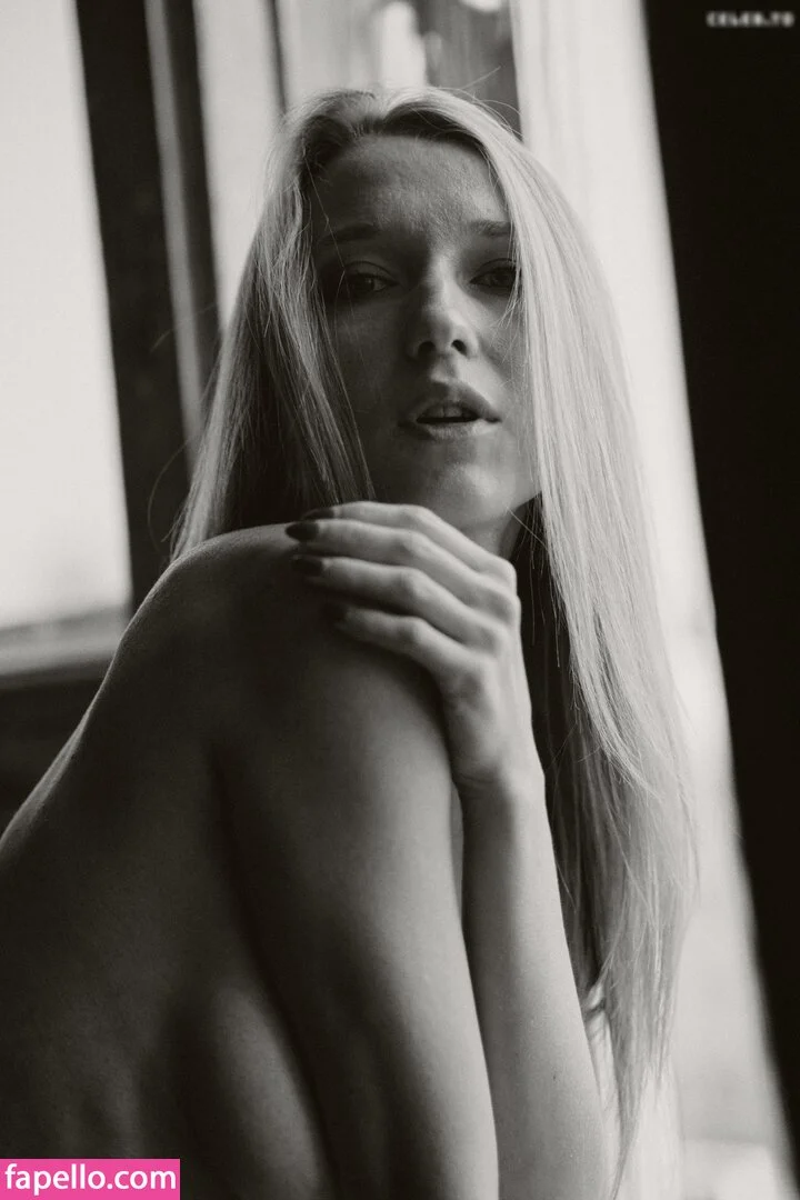 Natalie (Avo) Onlyfans Photo Gallery 