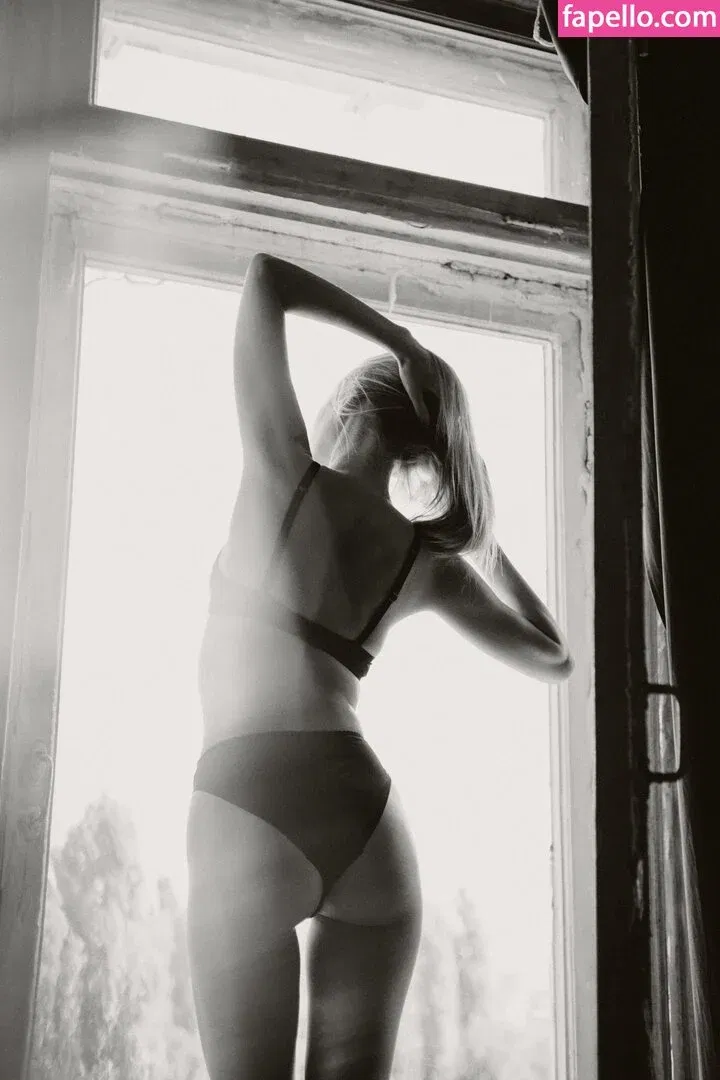 Natalie (Avo) Onlyfans Photo Gallery 