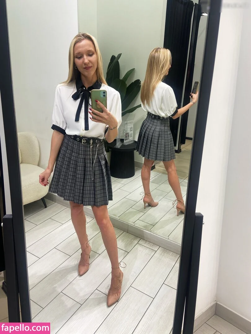 Natalie (Avo) Onlyfans Photo Gallery 