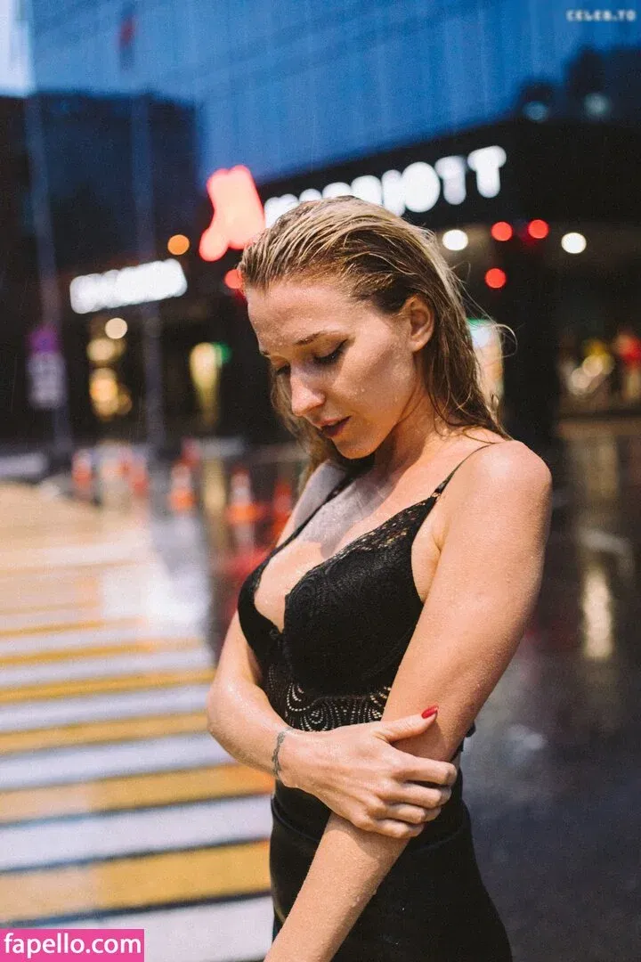 Natalie (Avo) Onlyfans Photo Gallery 