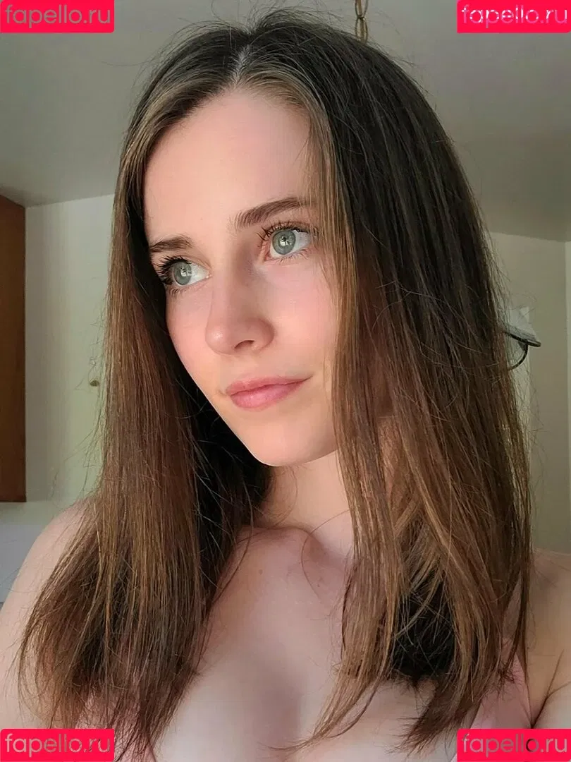emmabarbyy Onlyfans Photo Gallery 