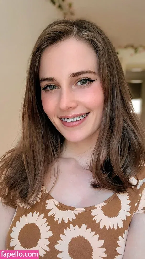 emmabarbyy Onlyfans Photo Gallery 