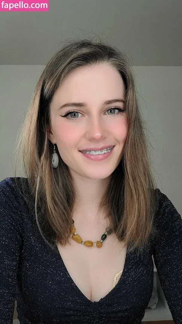 emmabarbyy Onlyfans Photo Gallery 