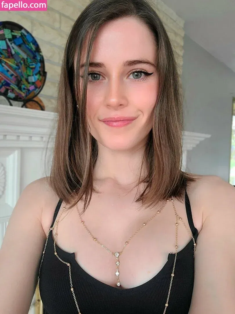 emmabarbyy Onlyfans Photo Gallery 