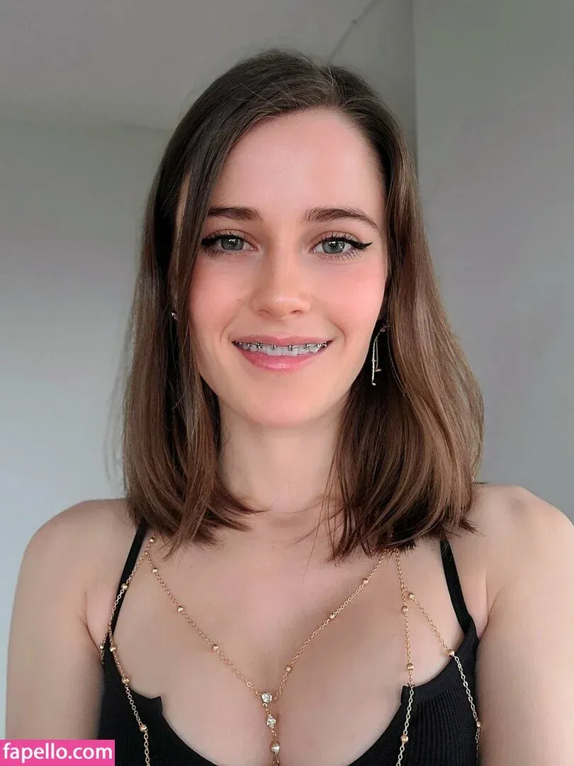 emmabarbyy Onlyfans Photo Gallery 