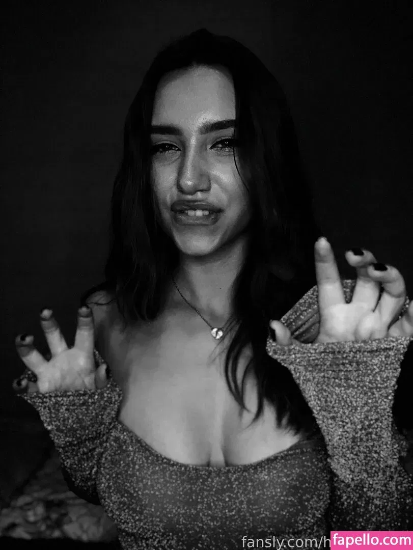 helen19free Onlyfans Photo Gallery 