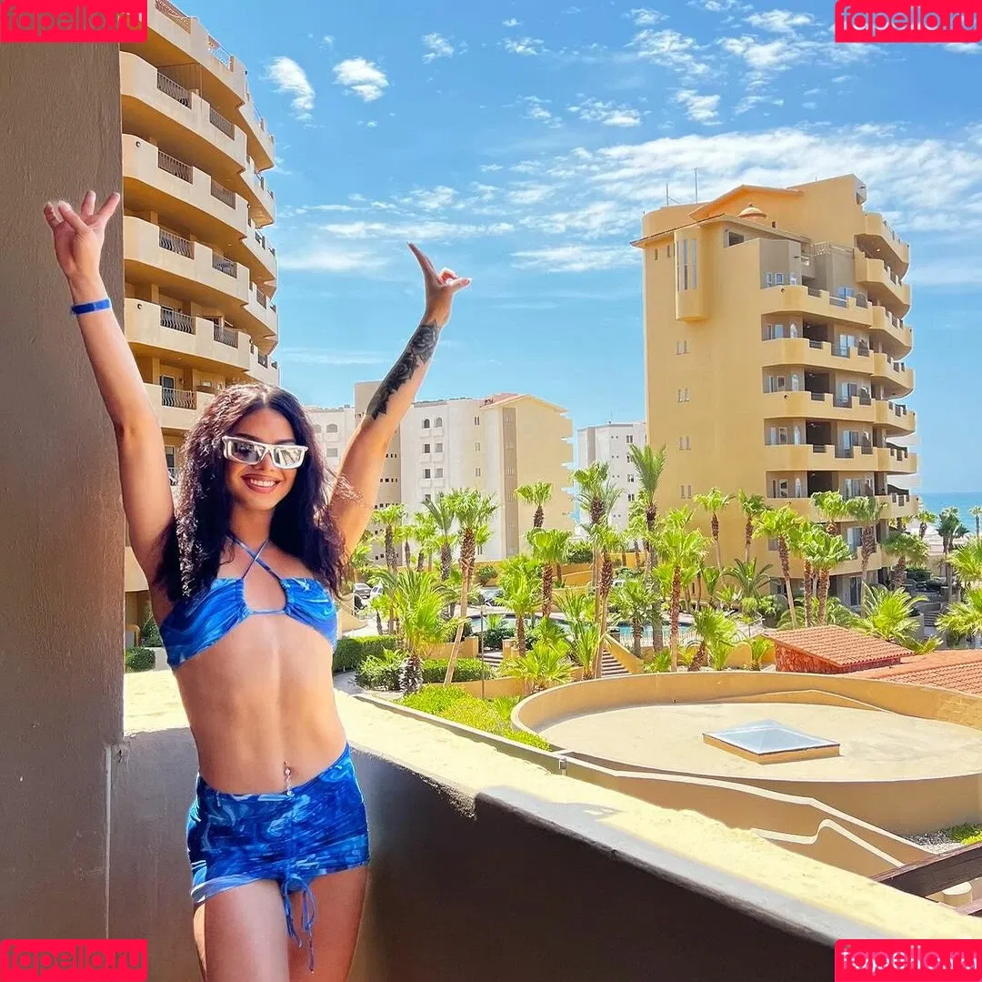 stella_valenciaga Onlyfans Photo Gallery 