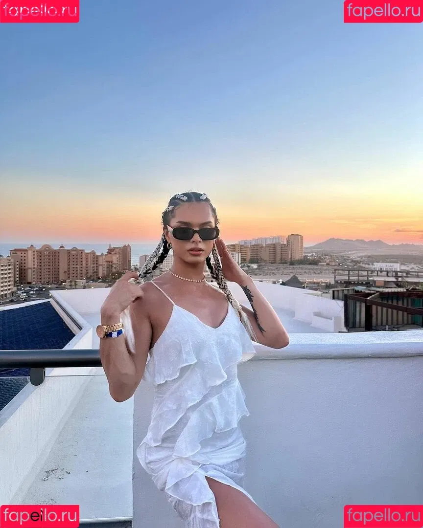 stella_valenciaga Onlyfans Photo Gallery 