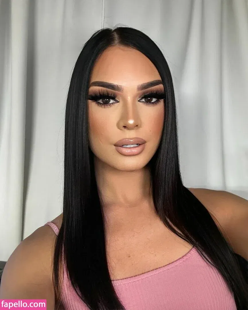 stella_valenciaga Onlyfans Photo Gallery 