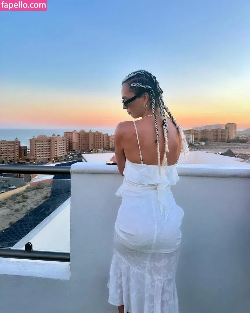 stella_valenciaga Onlyfans Photo Gallery 