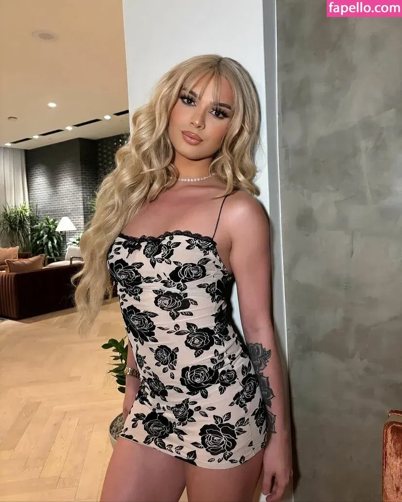 stella_valenciaga Onlyfans Photo Gallery 