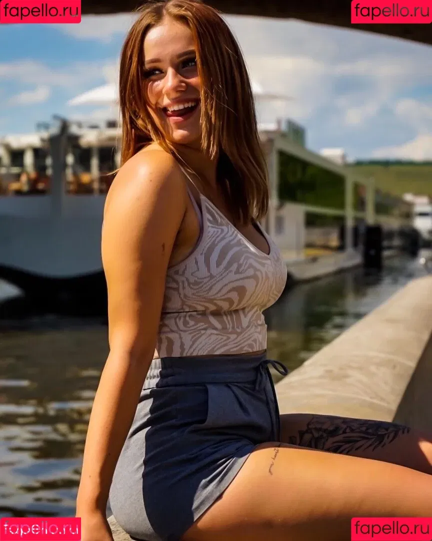 Annalena.smlr Onlyfans Photo Gallery 