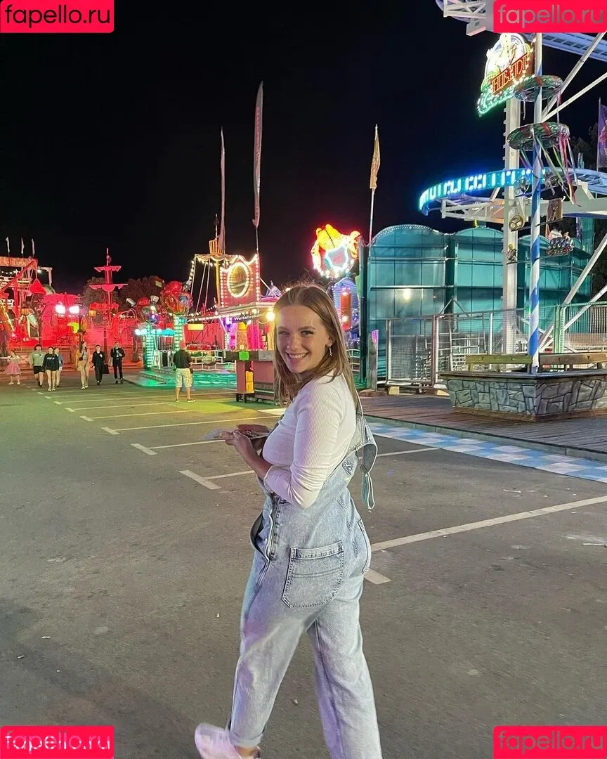 Annalena.smlr Onlyfans Photo Gallery 