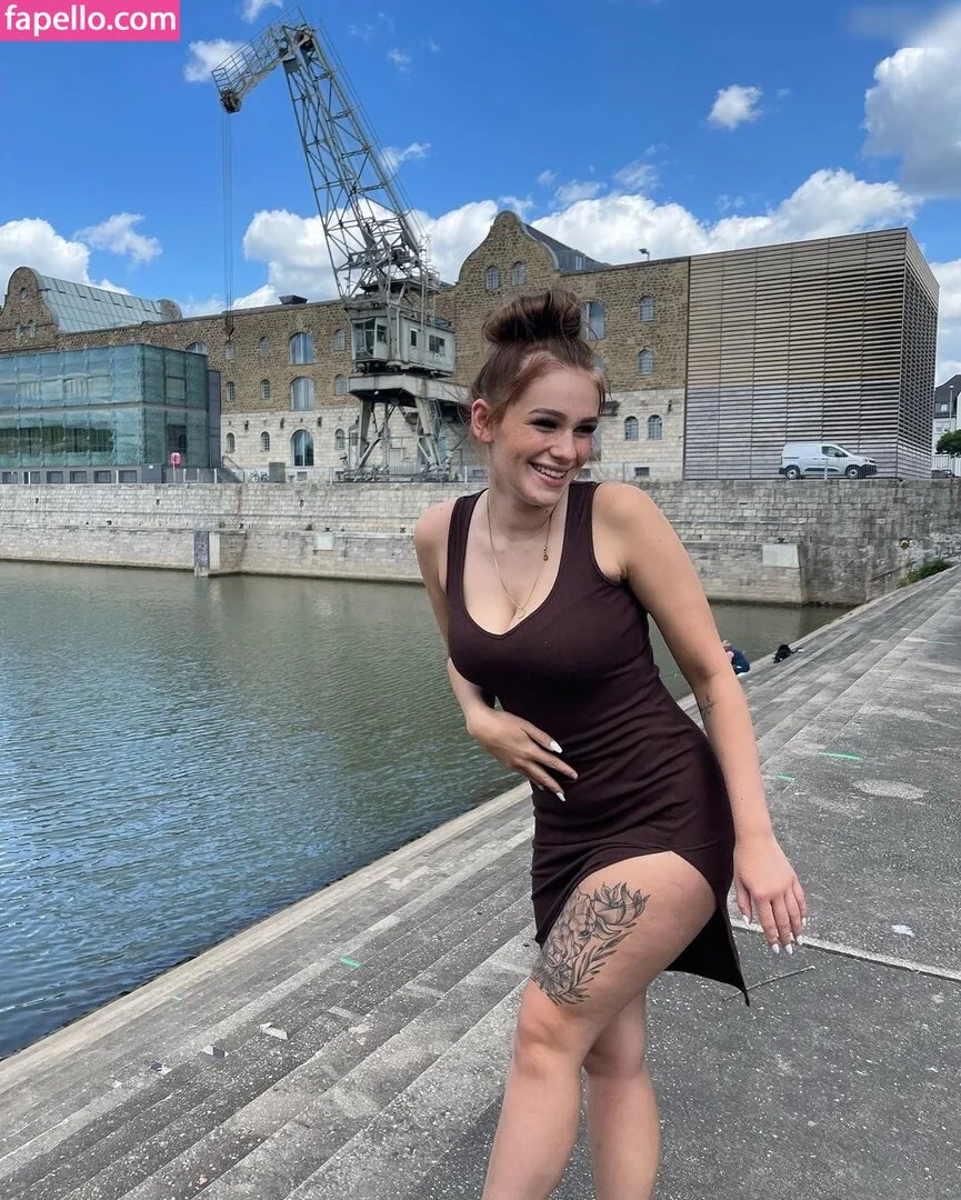 Annalena.smlr Onlyfans Photo Gallery 