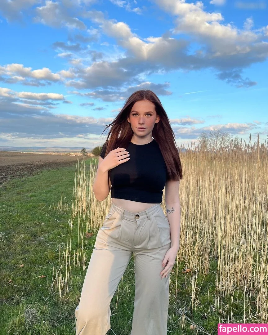 Annalena.smlr Onlyfans Photo Gallery 