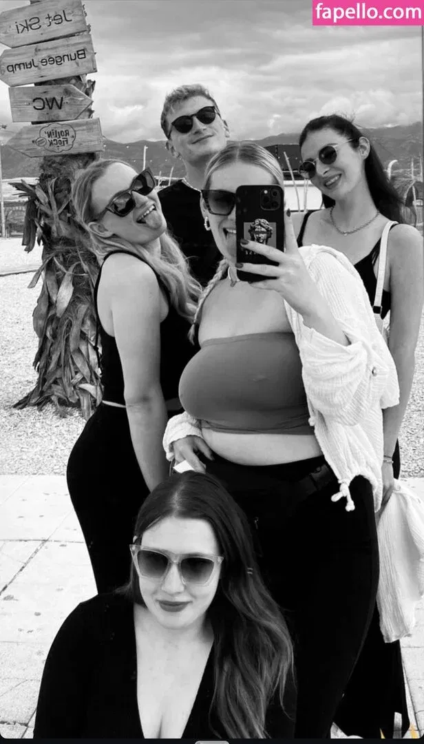 Annalena.smlr Onlyfans Photo Gallery 