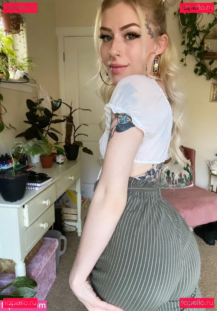 lolafreak Onlyfans Photo Gallery 