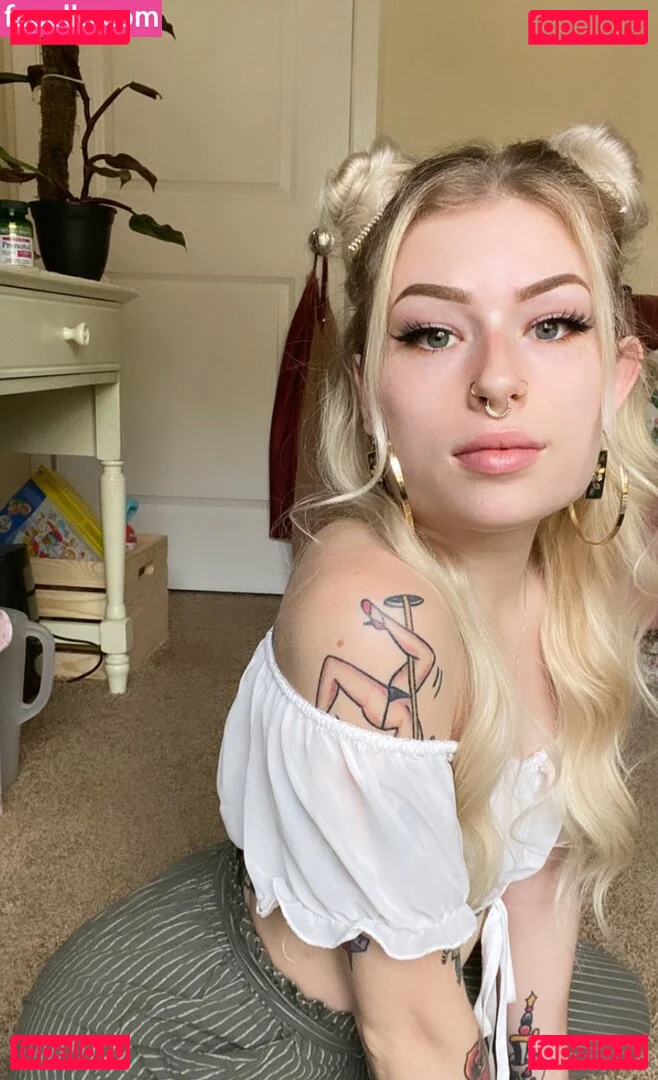 lolafreak Onlyfans Photo Gallery 