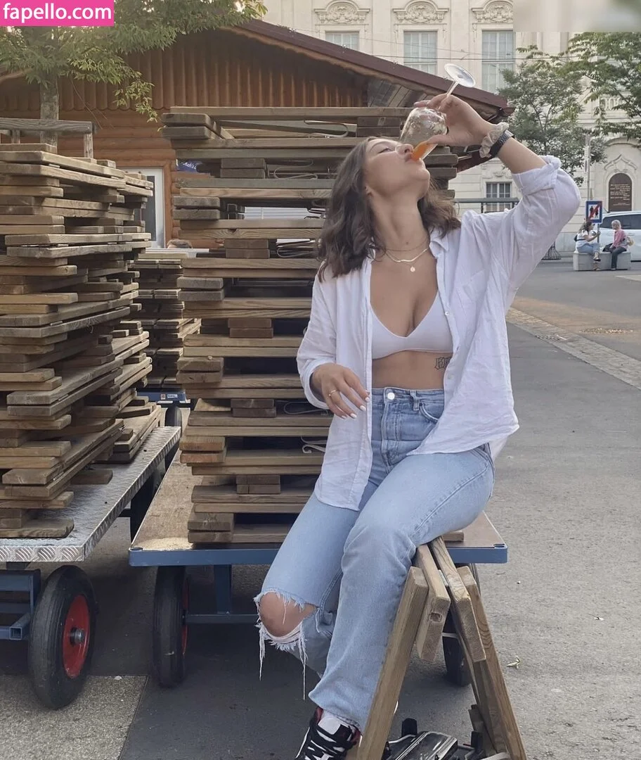 eisenbergerelena Onlyfans Photo Gallery 