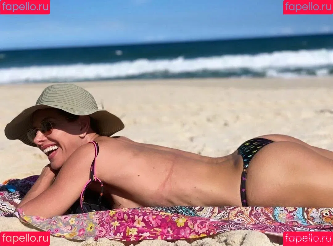 Helena Fernandes Onlyfans Photo Gallery 