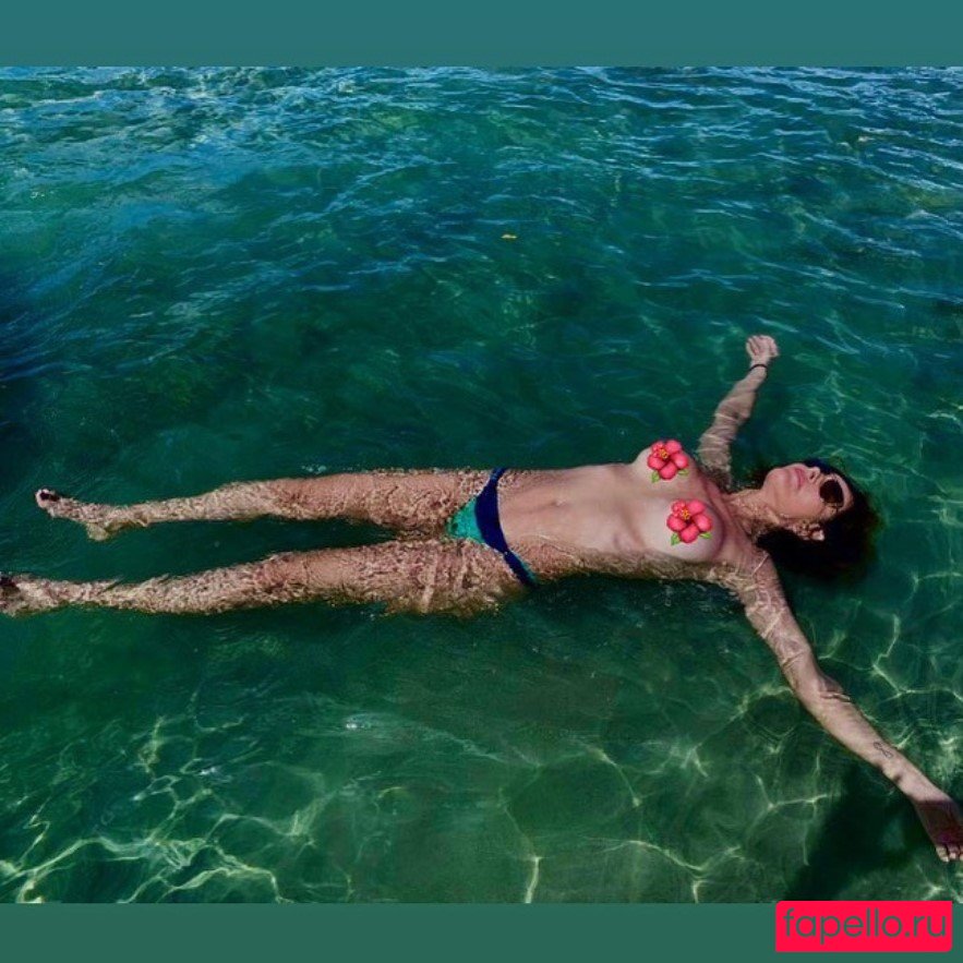 Helena Fernandes Nude Onlyfans Photo 23