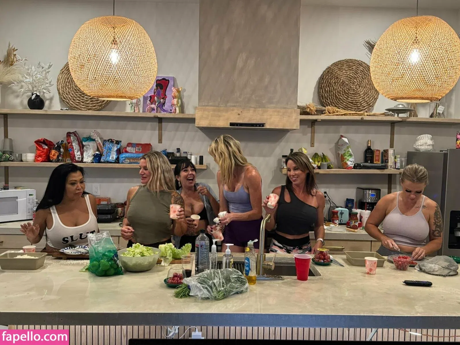 thehotwifetour Onlyfans Photo Gallery 