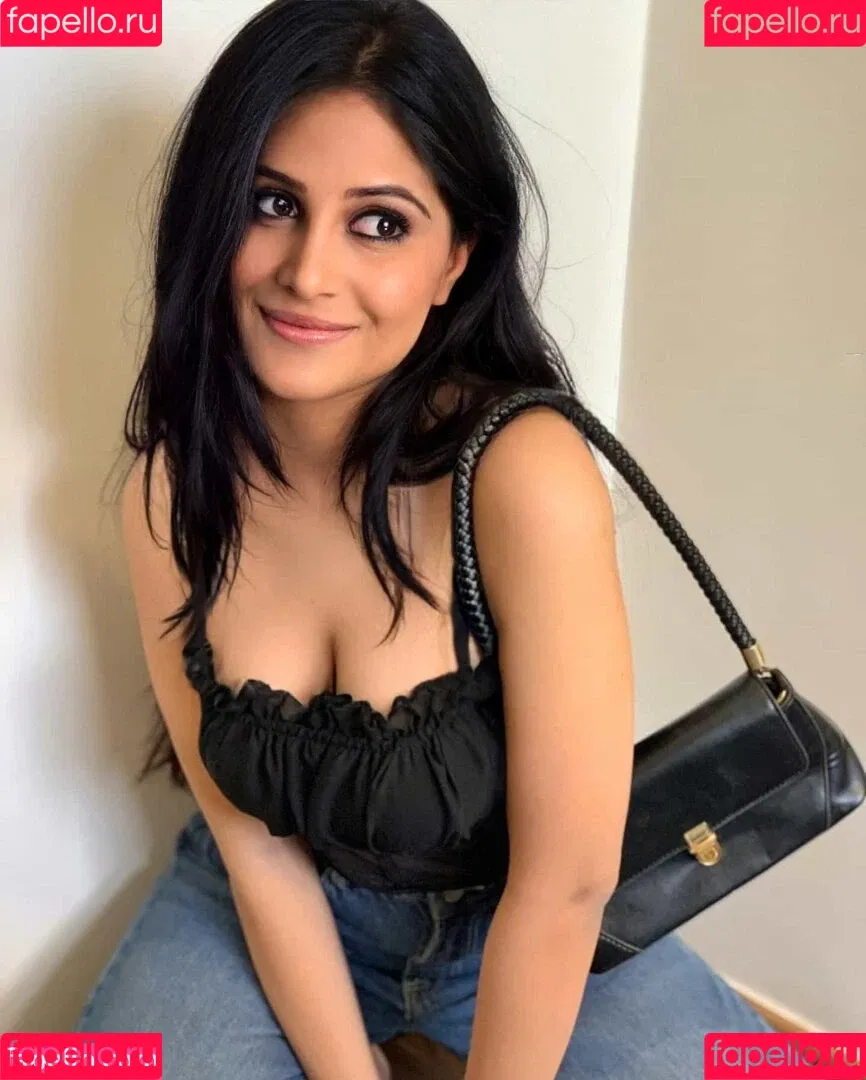 Damini Arora Onlyfans Photo Gallery 