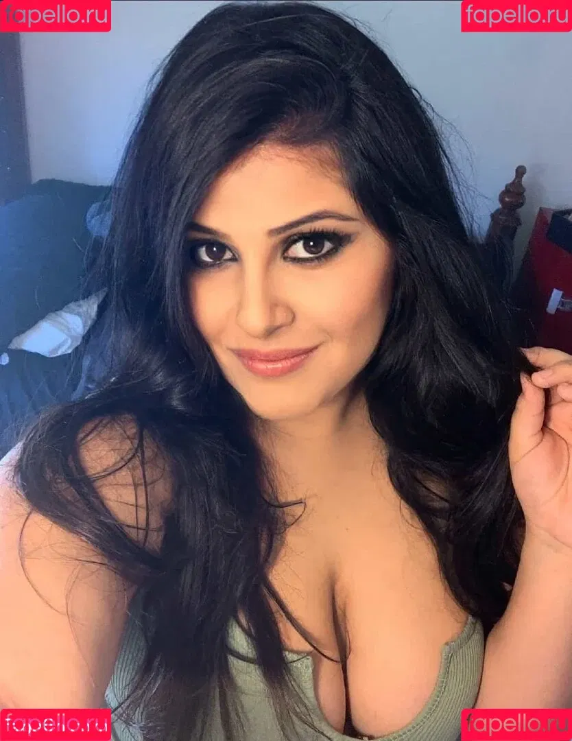 Damini Arora Onlyfans Photo Gallery 