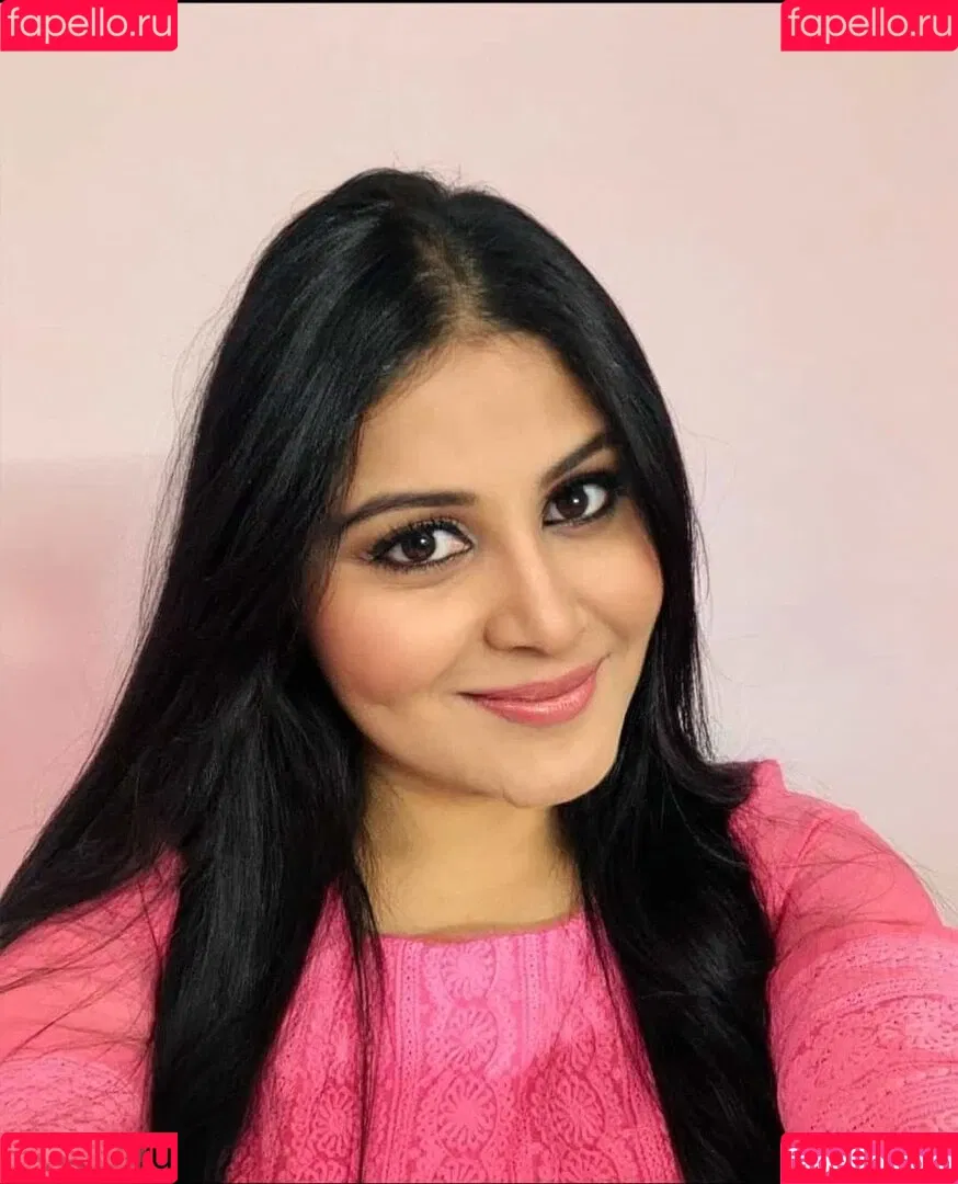 Damini Arora Onlyfans Photo Gallery 