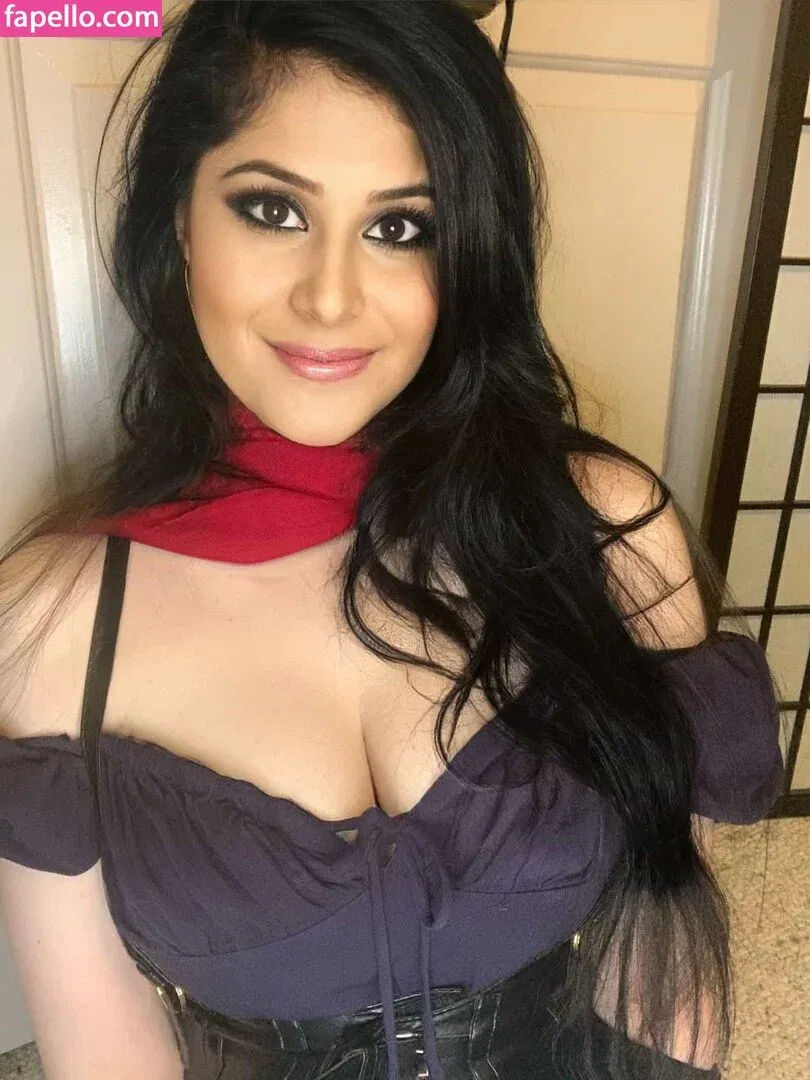 Damini Arora Onlyfans Photo Gallery 