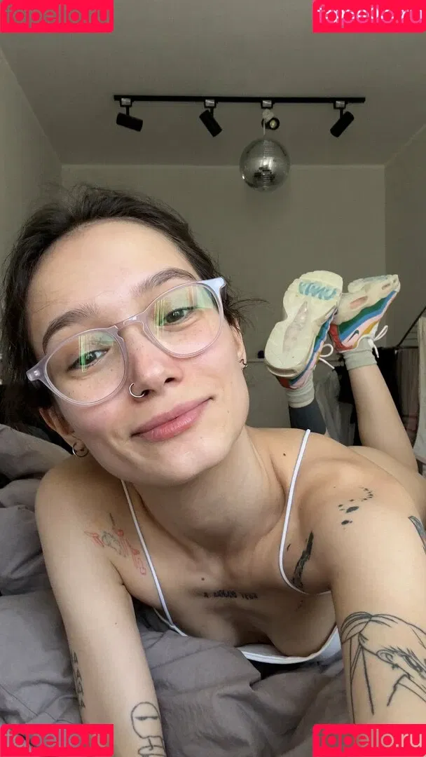 My_lou Onlyfans Photo Gallery 