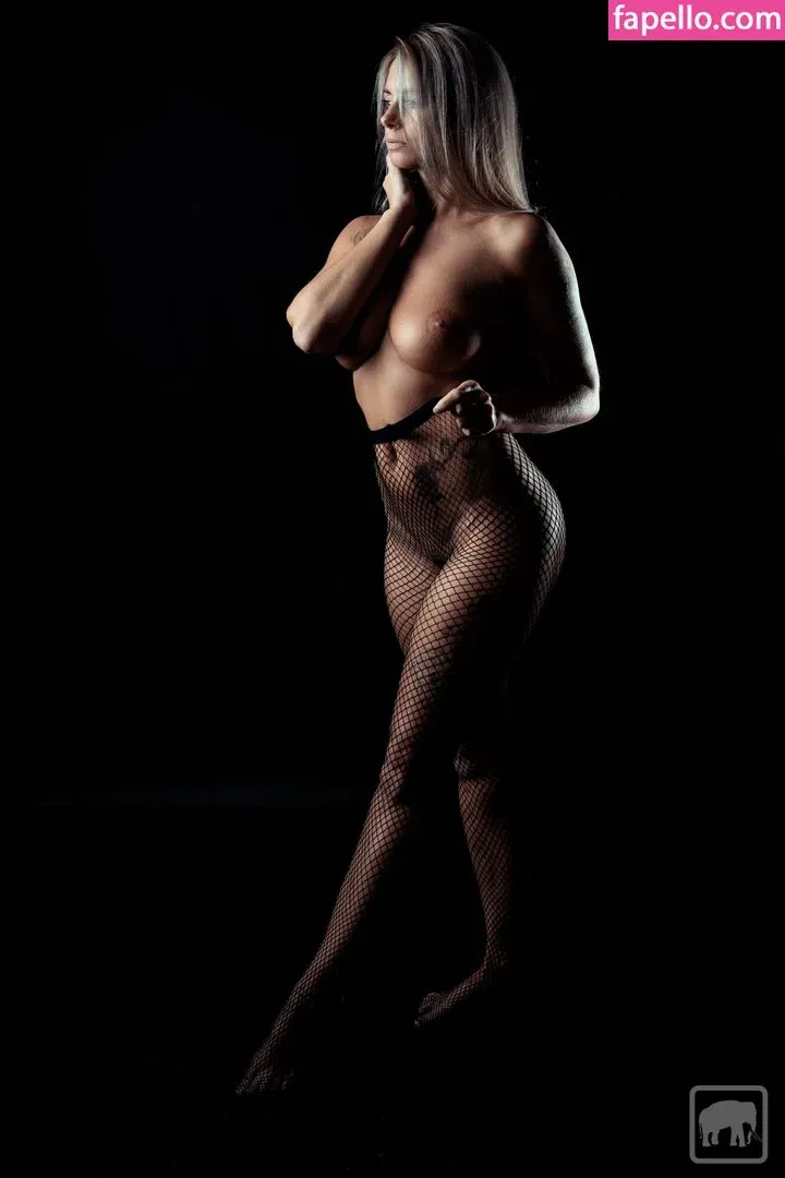 My_lou Onlyfans Photo Gallery 