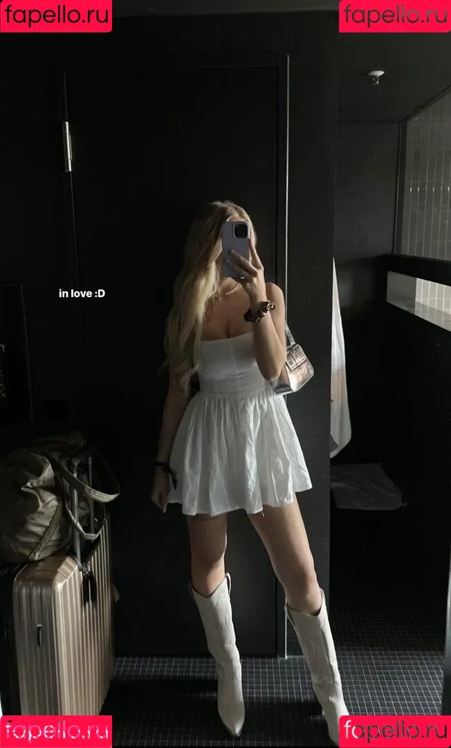 Hannah Maria Onlyfans Photo Gallery 