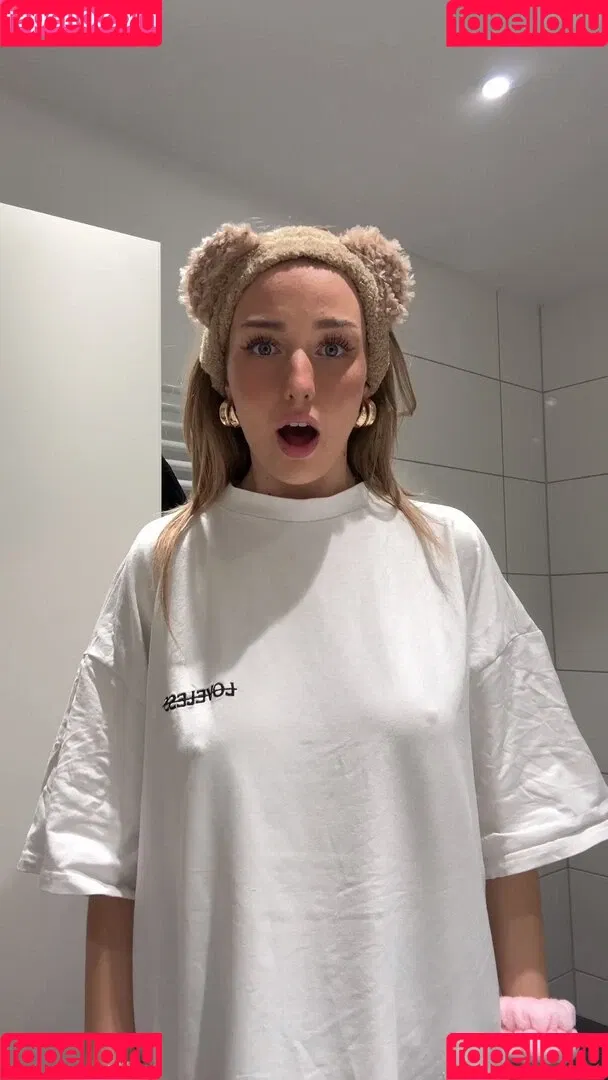 Hannah Maria Onlyfans Photo Gallery 