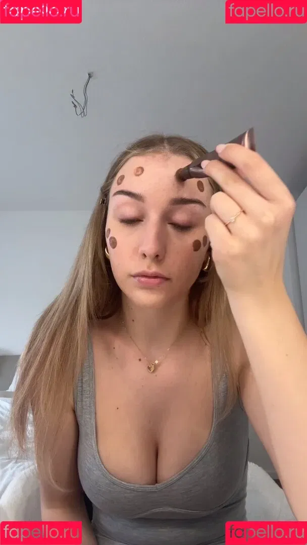 Hannah Maria Onlyfans Photo Gallery 