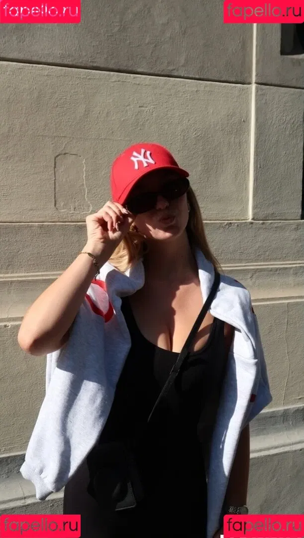 Hannah Maria Onlyfans Photo Gallery 