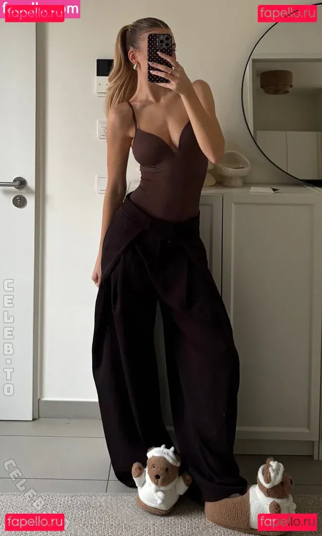 Hannah Maria Onlyfans Photo Gallery 