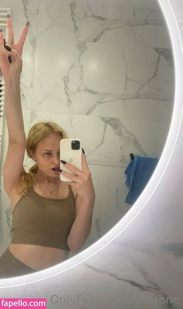 yourene Onlyfans Photo Gallery 