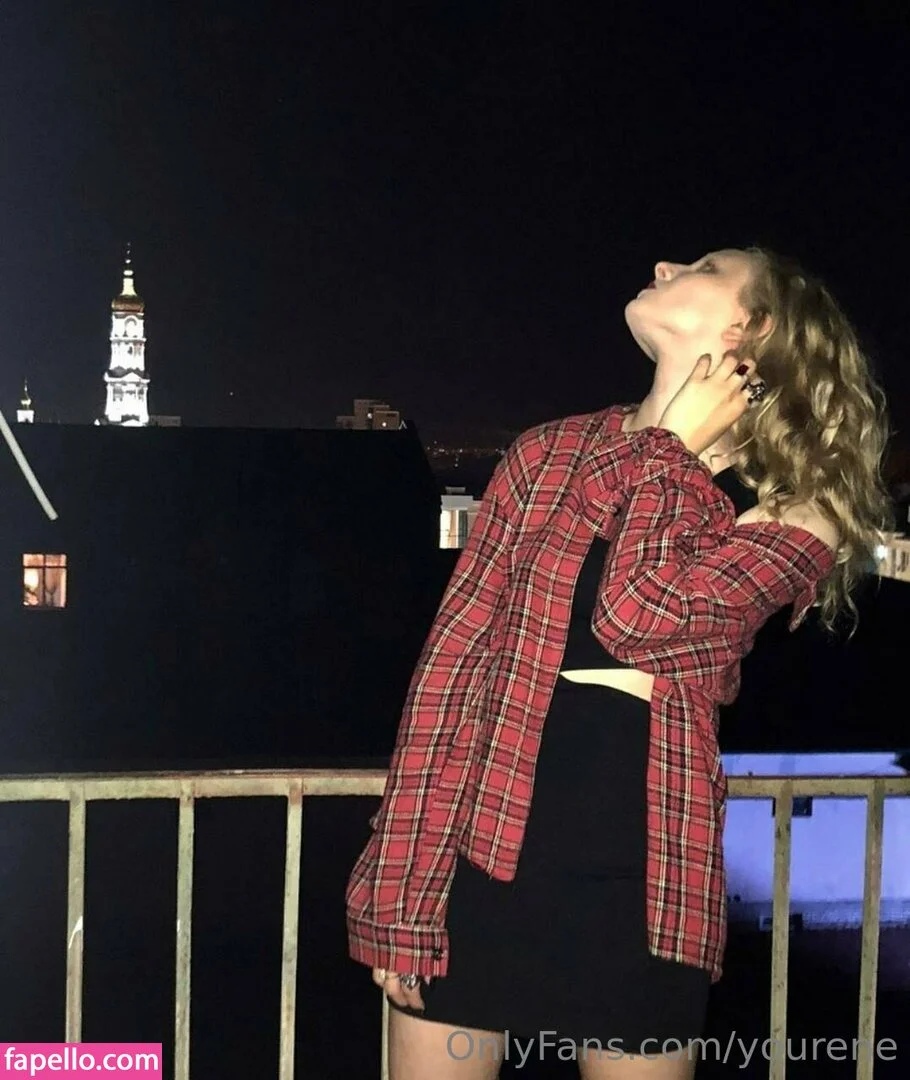 yourene Onlyfans Photo Gallery 