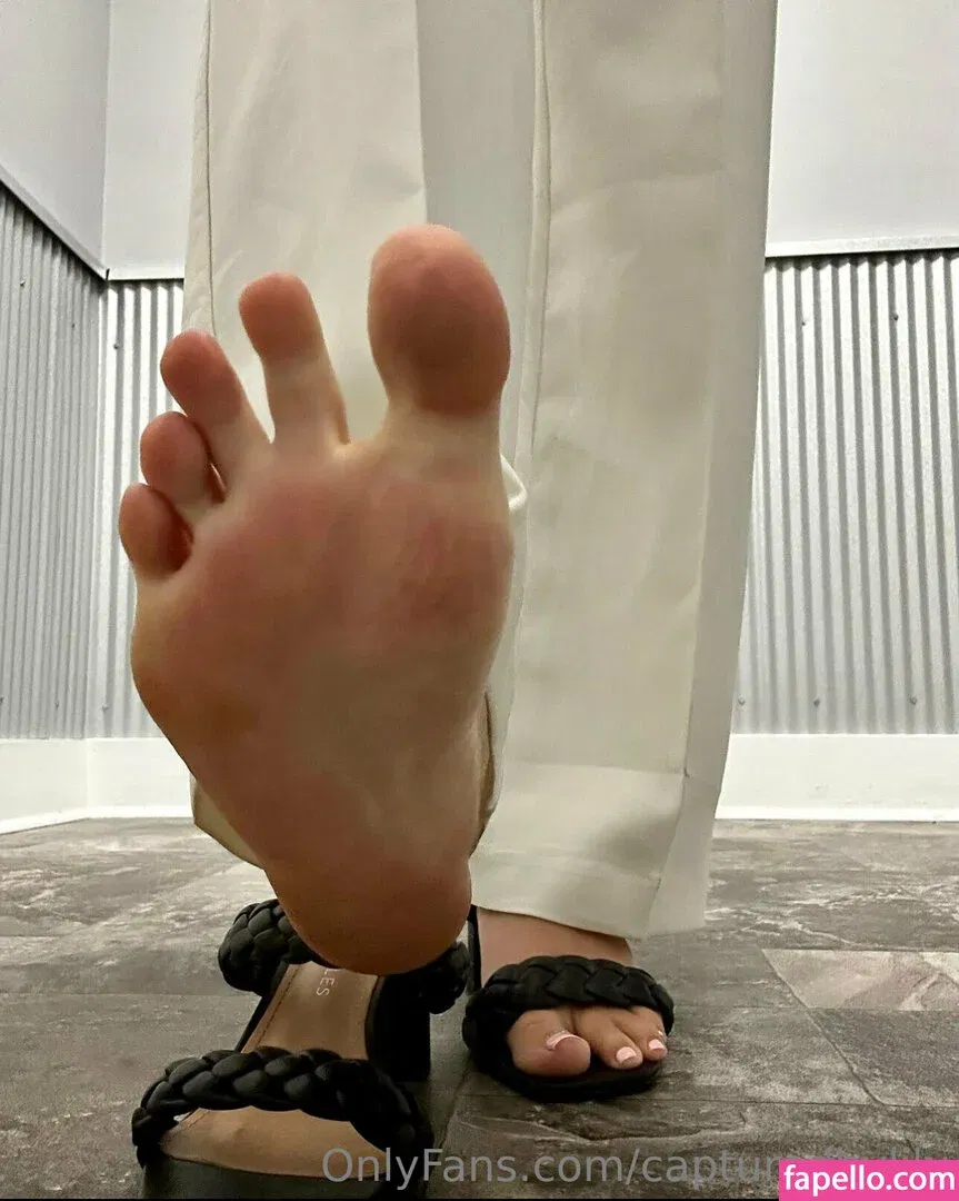 capturedbylily Onlyfans Photo Gallery 