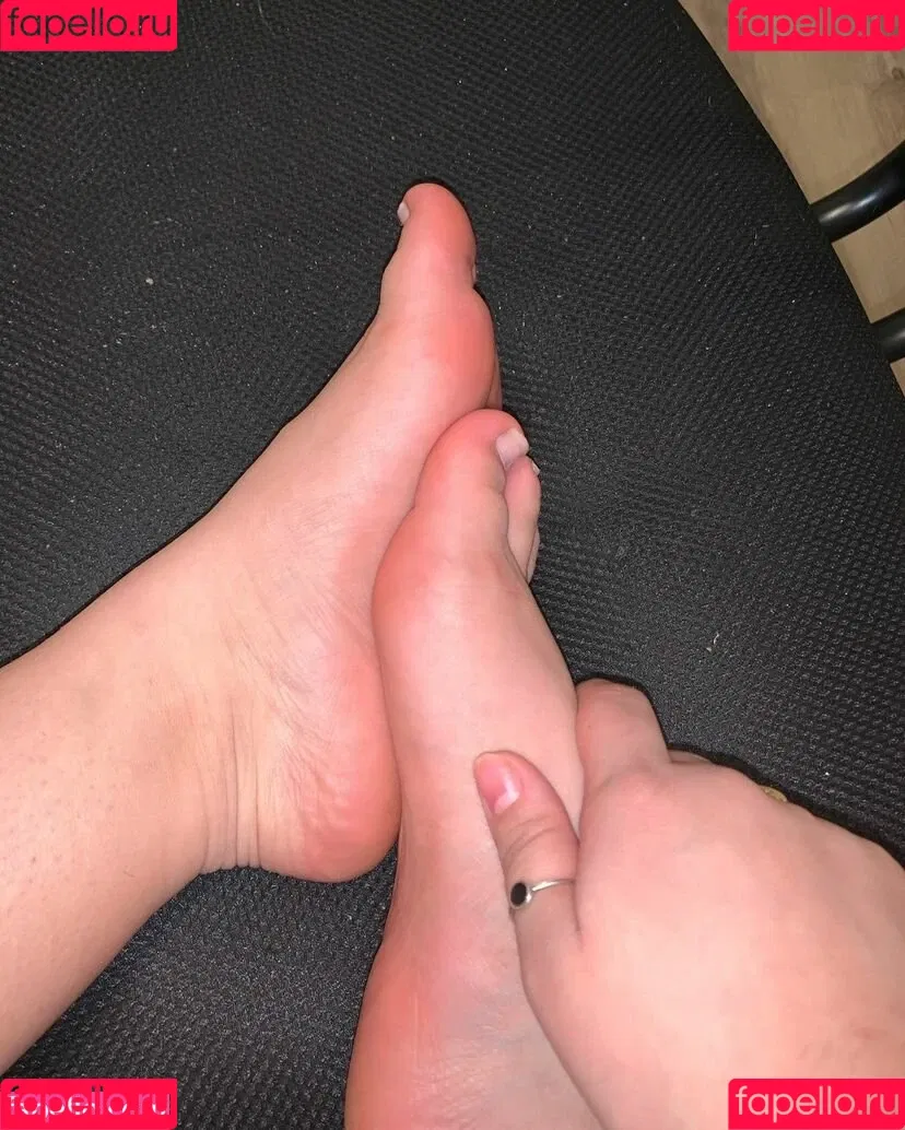 aintthatabummer Onlyfans Photo Gallery 