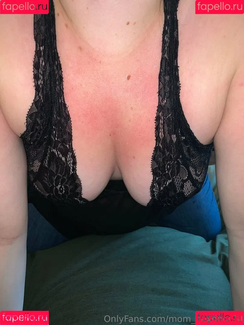mom_nextdoor90 Onlyfans Photo Gallery 