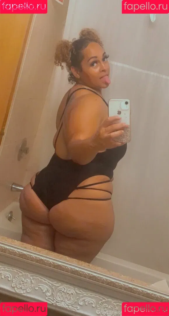 lolabooty111122 Onlyfans Photo Gallery 