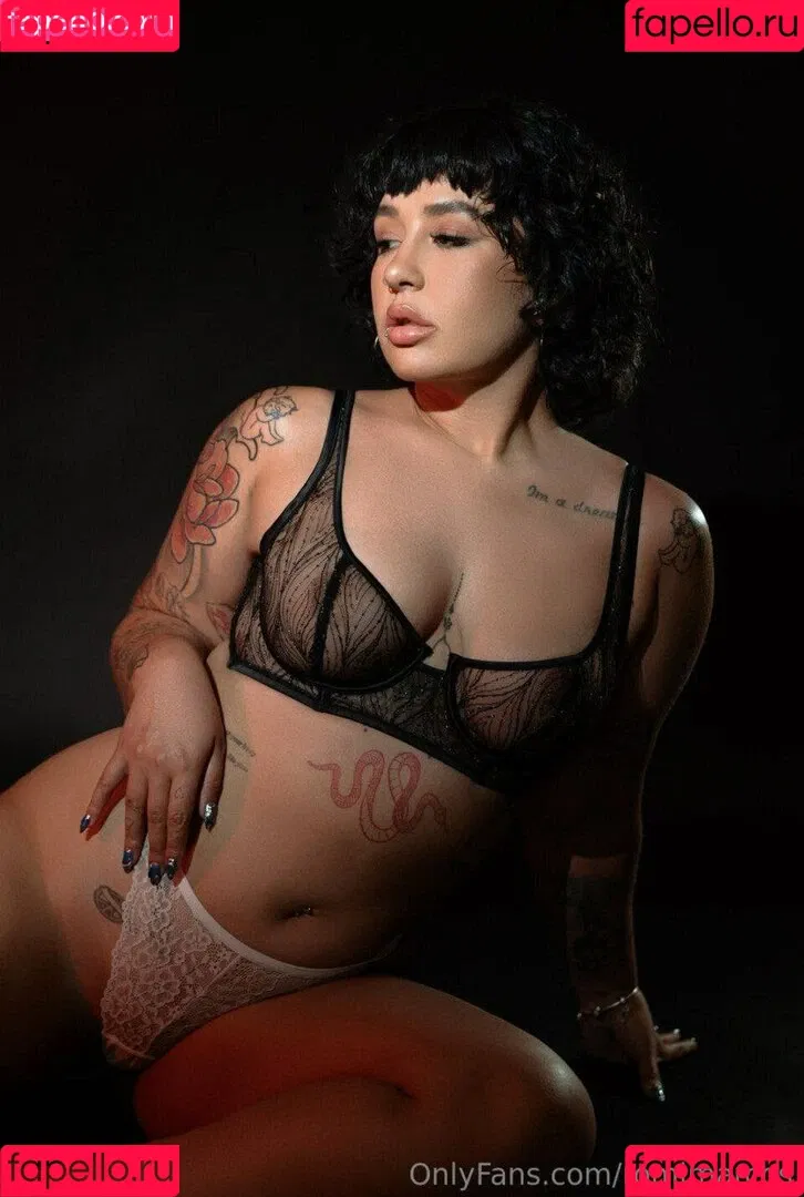 Romi Marcos Onlyfans Photo Gallery 