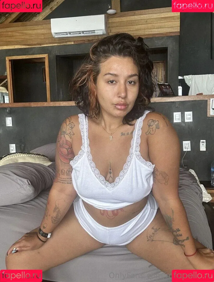 Romi Marcos Onlyfans Photo Gallery 