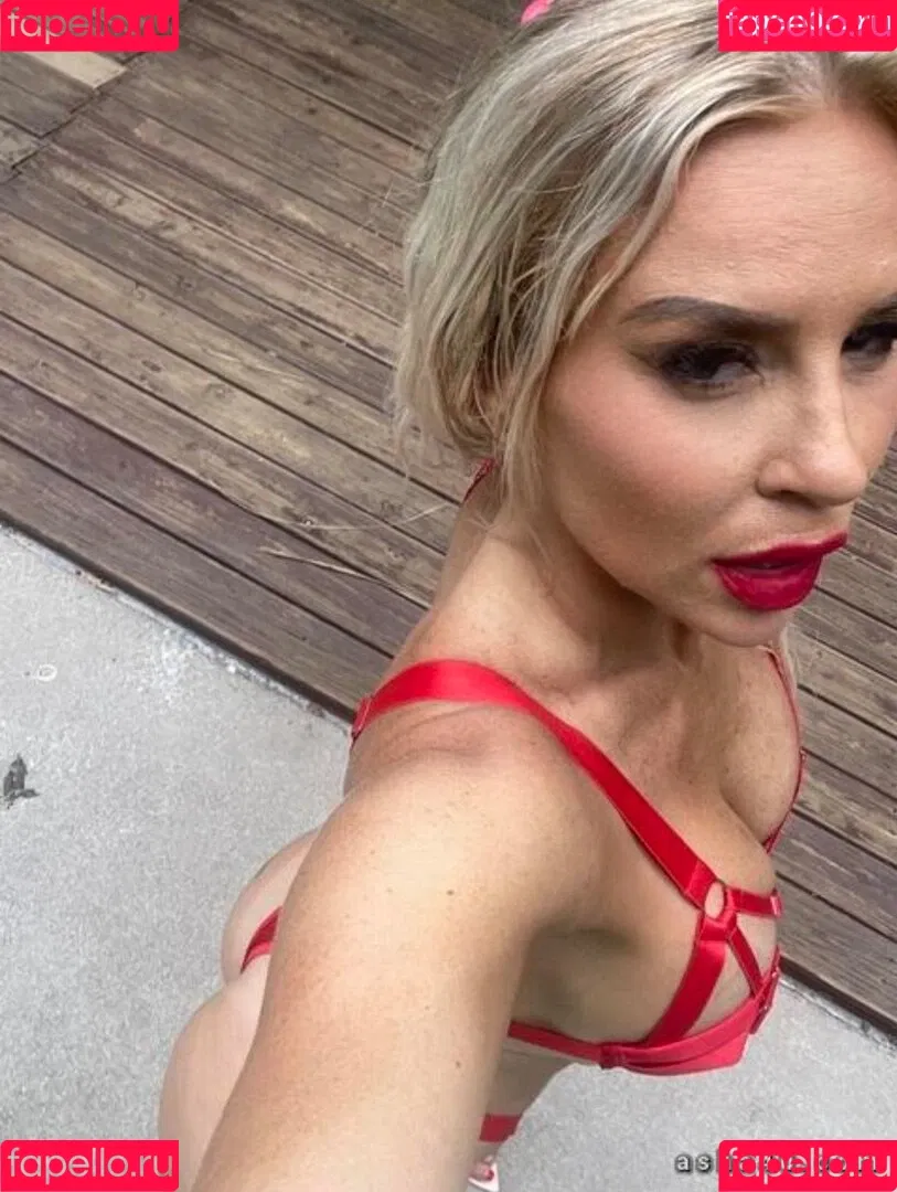 Honey Moon Onlyfans Photo Gallery 